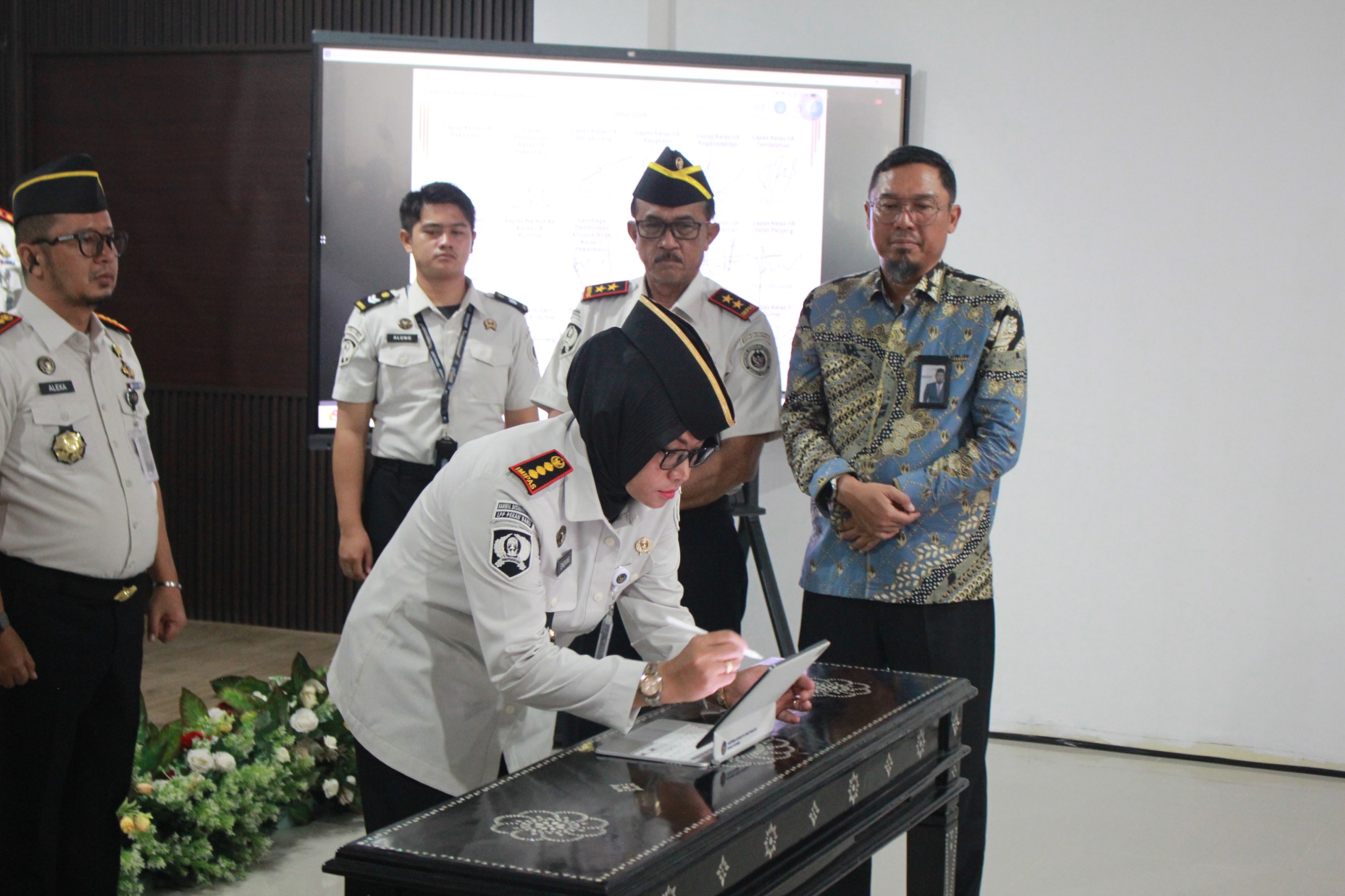 Lapas Perempuan Pekanbaru Tandatangani Komitmen Bersama Pembangunan Zona Integritas